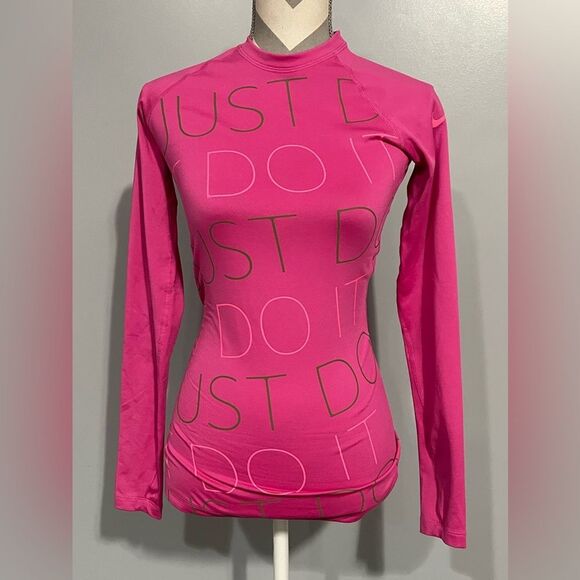 Nike Tops - NIKE LONG SLEEVE TEE